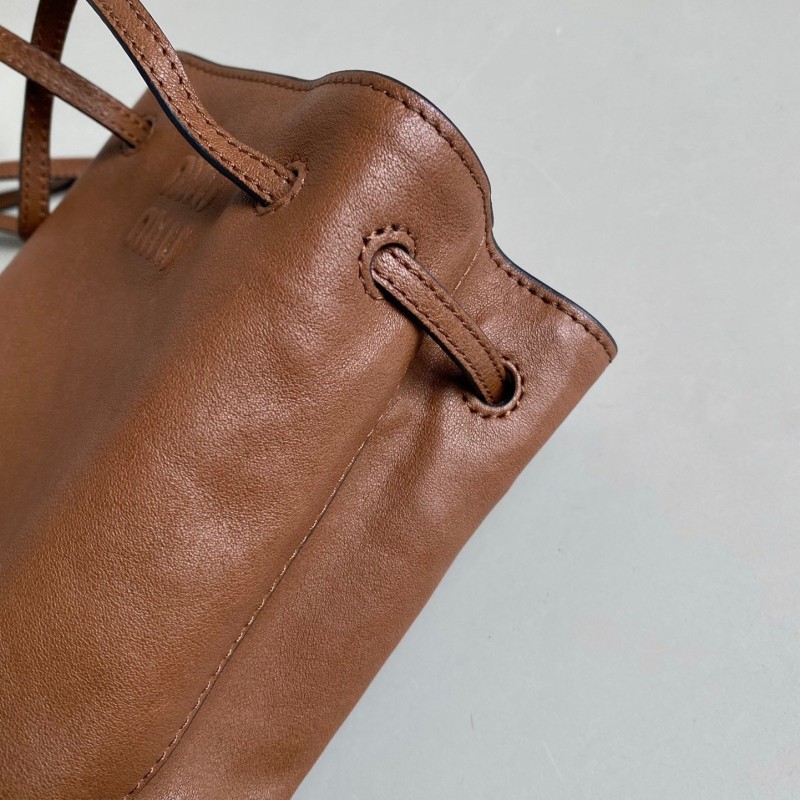 MiuMiu Mini 水桶包