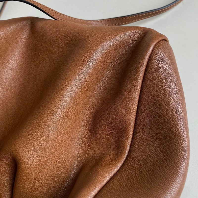 MiuMiu Mini 水桶包