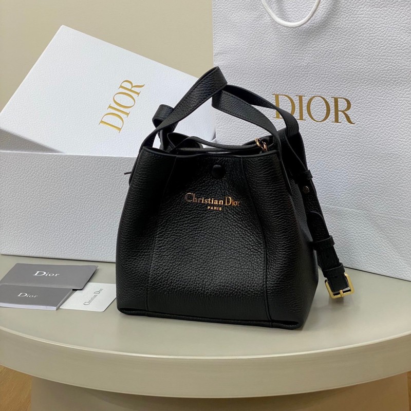 Dior Signature 水桶包