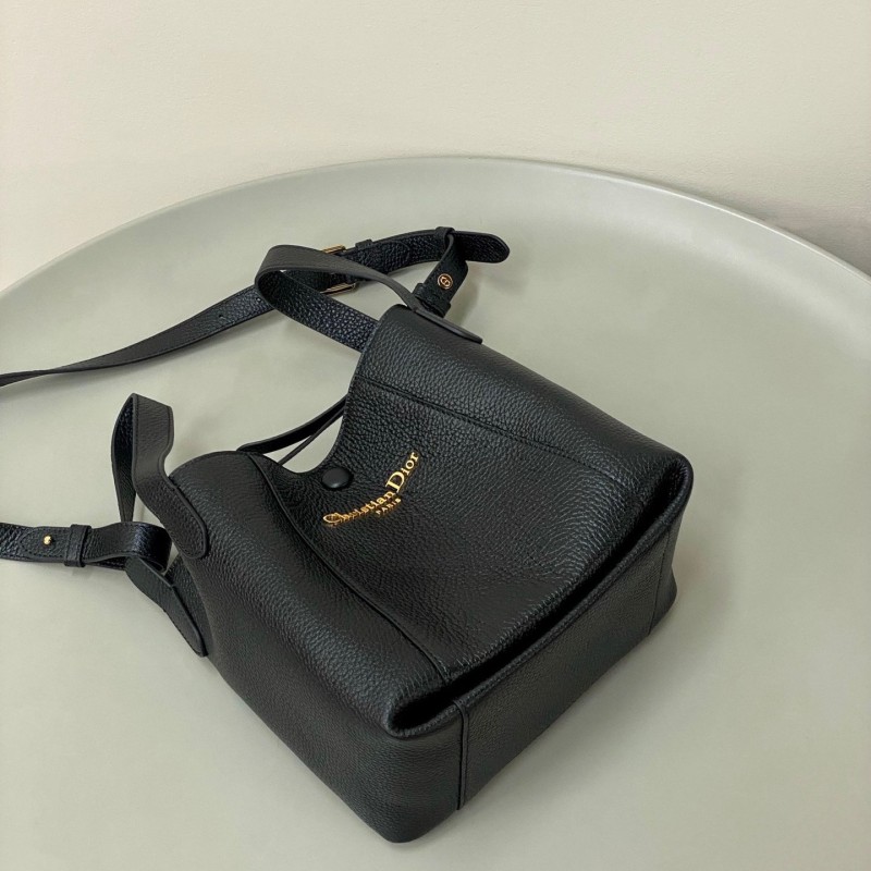 Dior Signature 水桶包