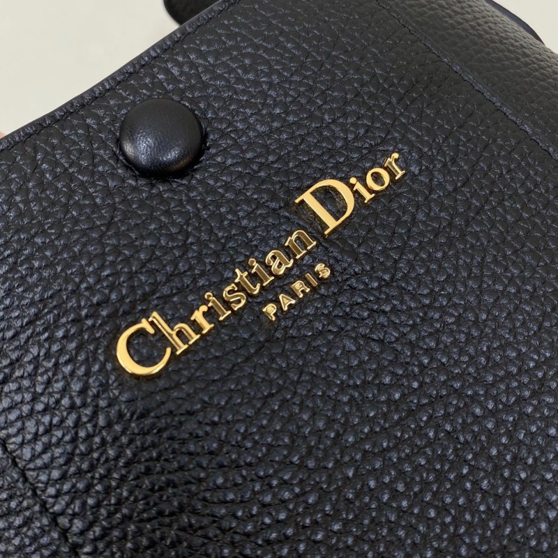 Dior Signature 水桶包