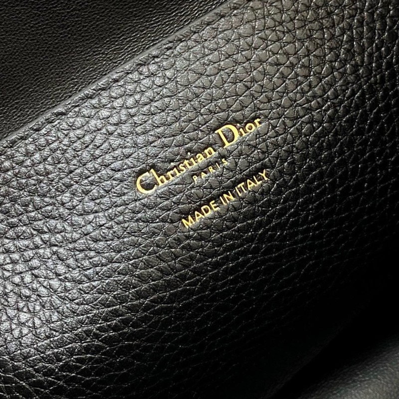 Dior Signature 水桶包