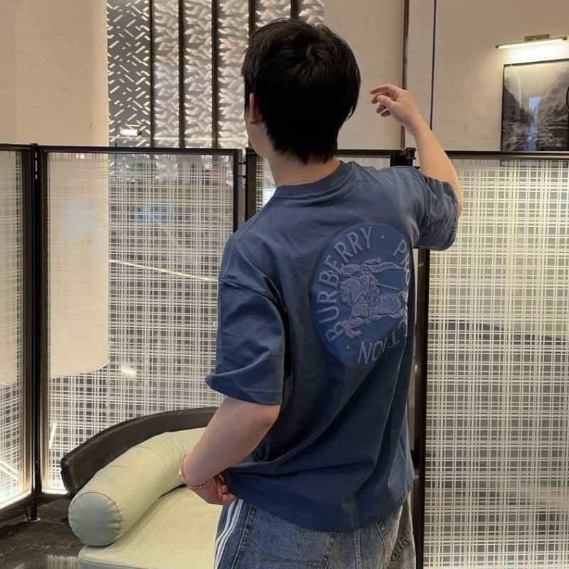 Burberry Unisex  Tee