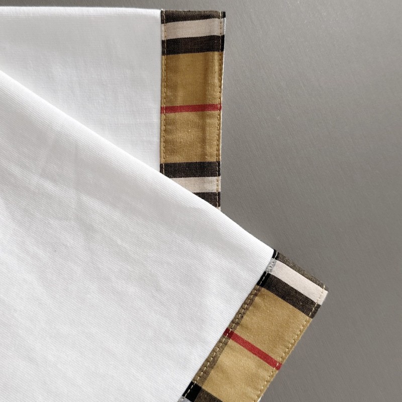 Burberry Unisex  Tee