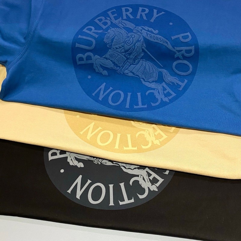 Burberry Unisex  Tee