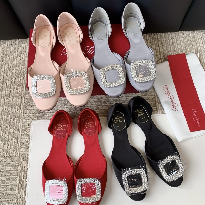 Roger Vivier Flats