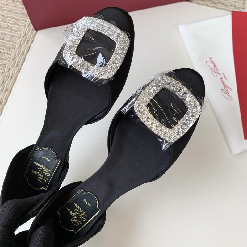 Roger Vivier Flats