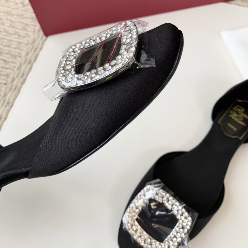 Roger Vivier Flats