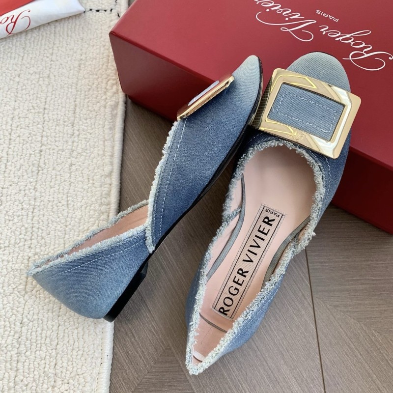 Roger Vivier Flats