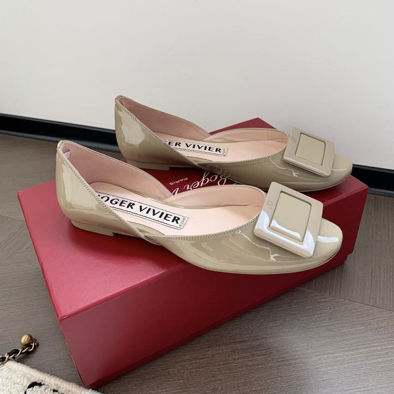Roger Vivier Flats