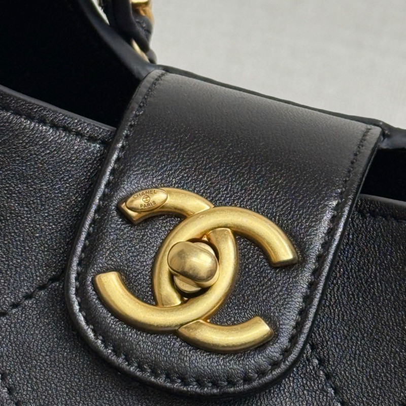Chanel 25P Hono Bag