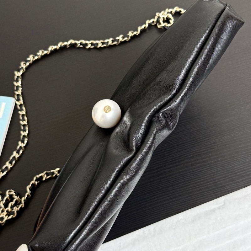 Chanel 25S 珍珠手链包