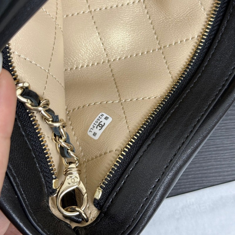 Chanel 25S 珍珠手链包