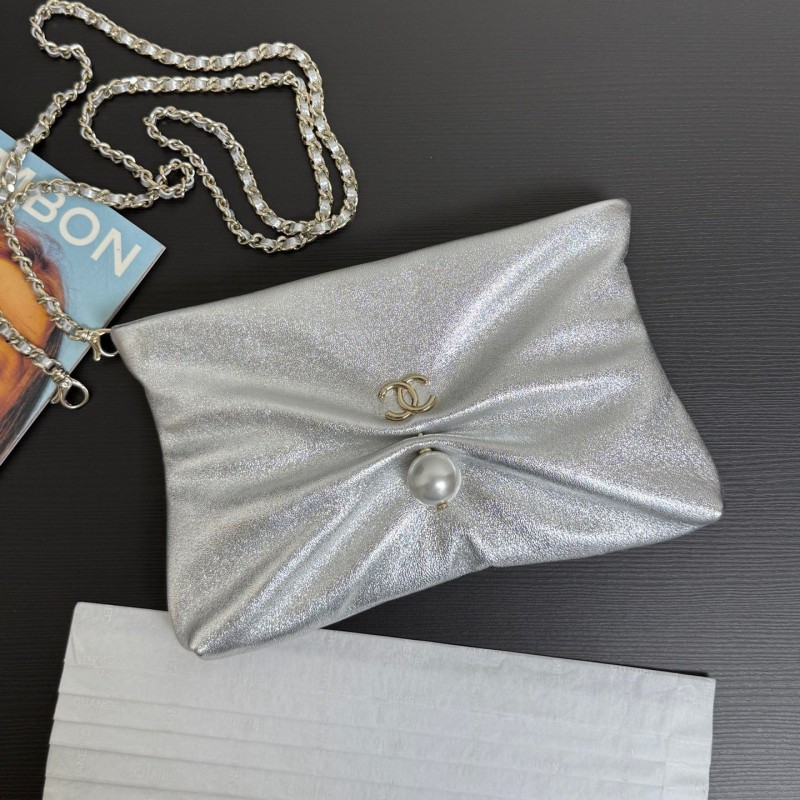 Chanel 25S 珍珠手链包