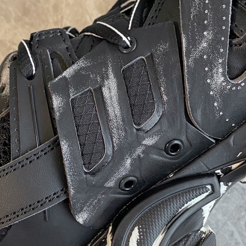 Balenciaga Unisex Women