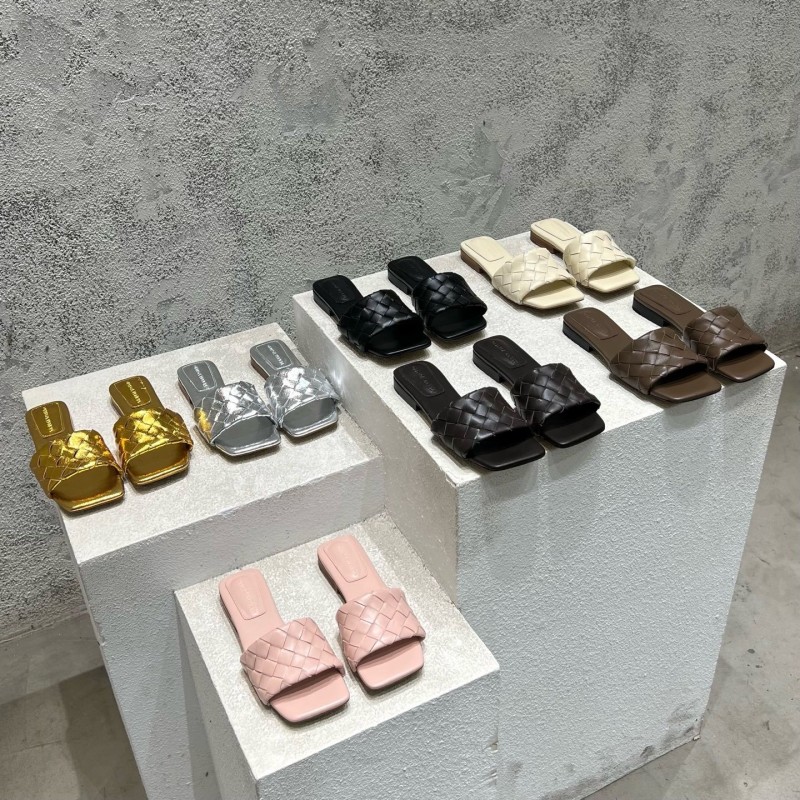 Bottega Veneta Flats 