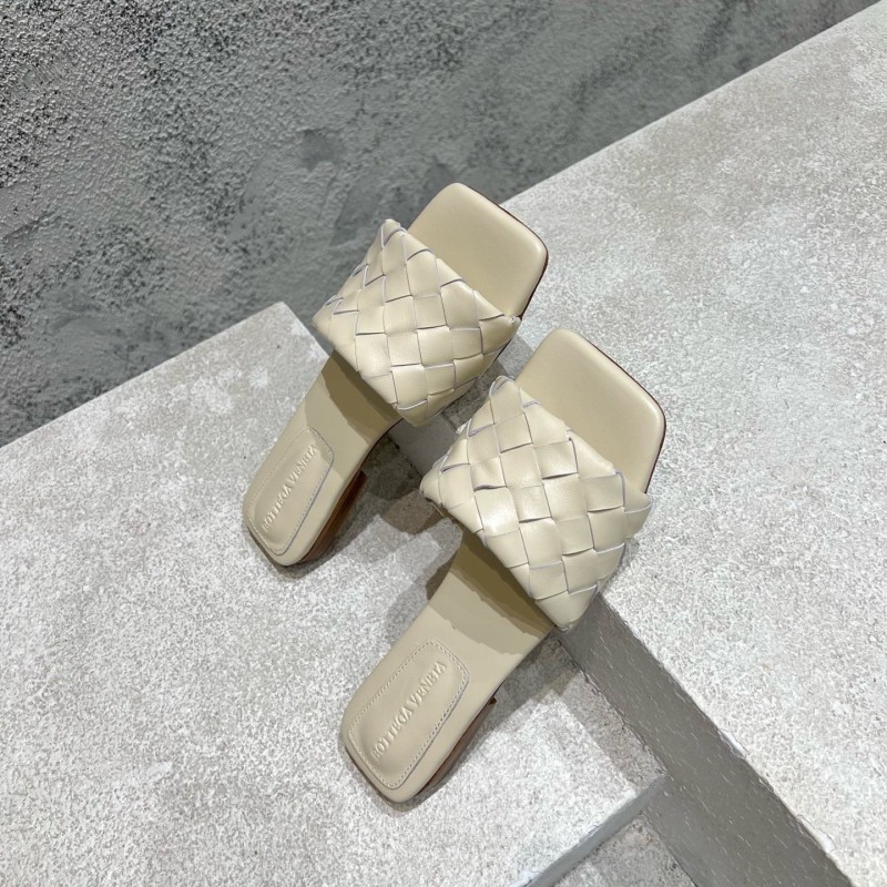 Bottega Veneta Flats 