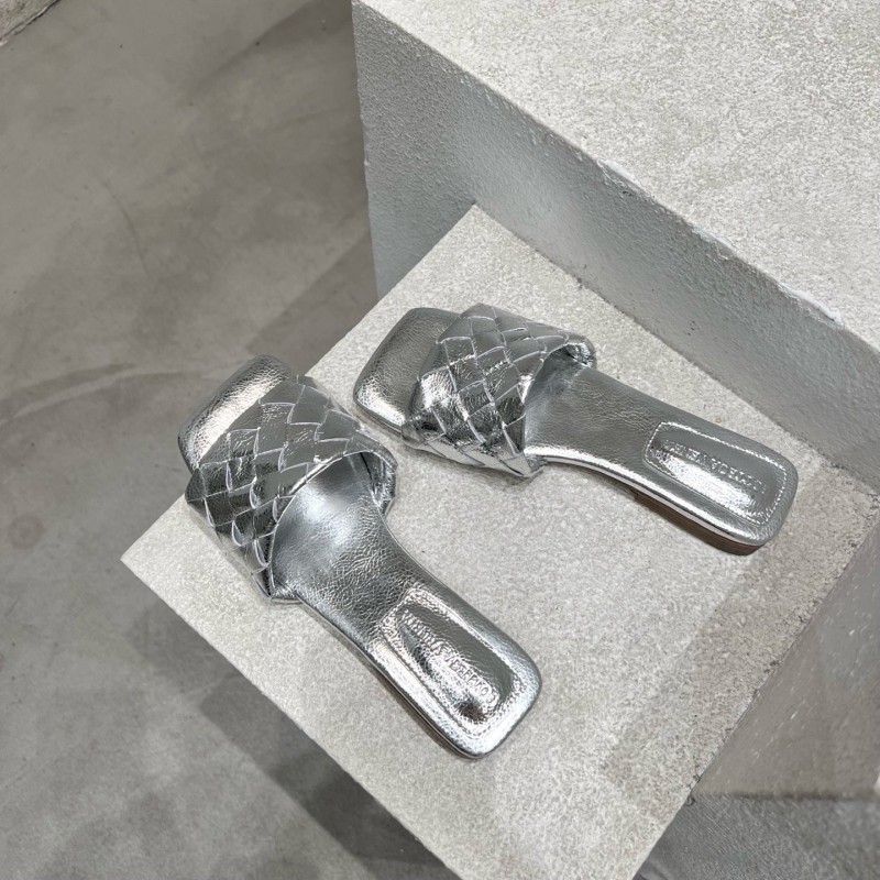 Bottega Veneta Flats 