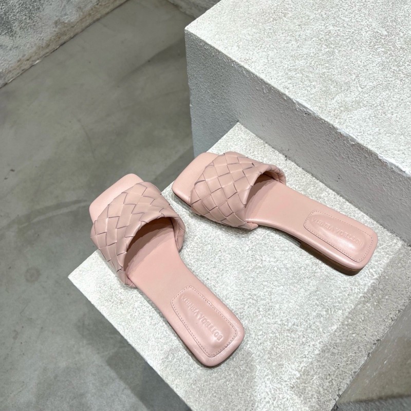 Bottega Veneta Flats 