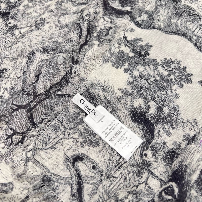 Dior Shawl