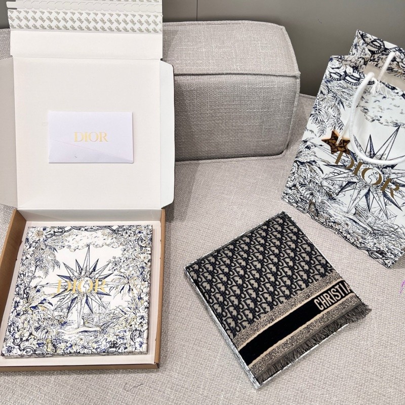 Dior Shawl
