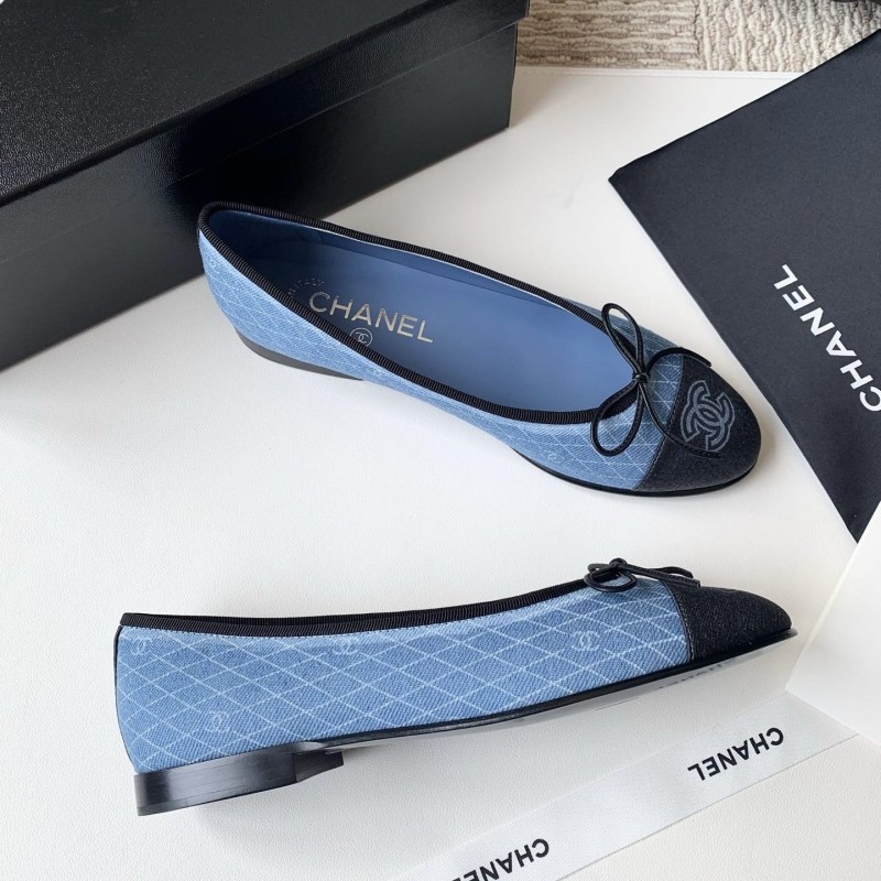 Chanel Flats & Heels Sandals 