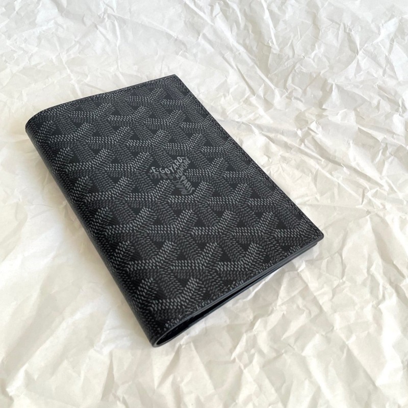 Goyard Passportholder