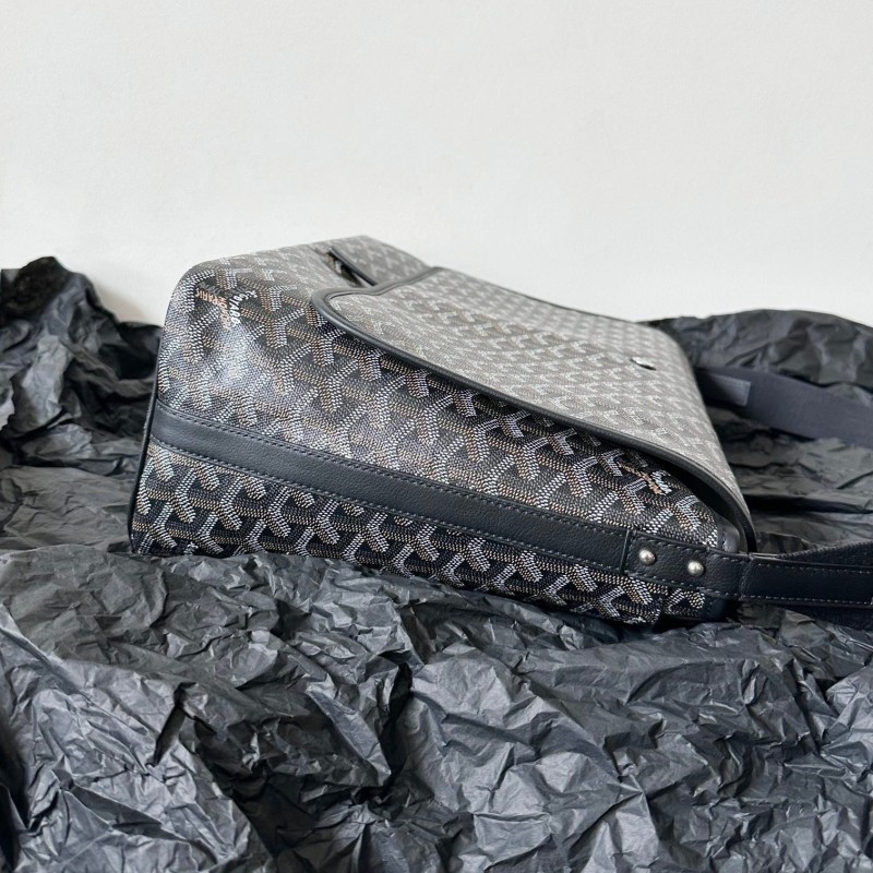 Goyard Messenger Bag
