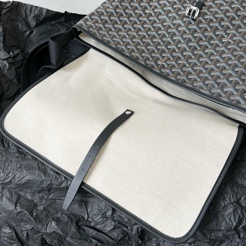 Goyard Messenger Bag