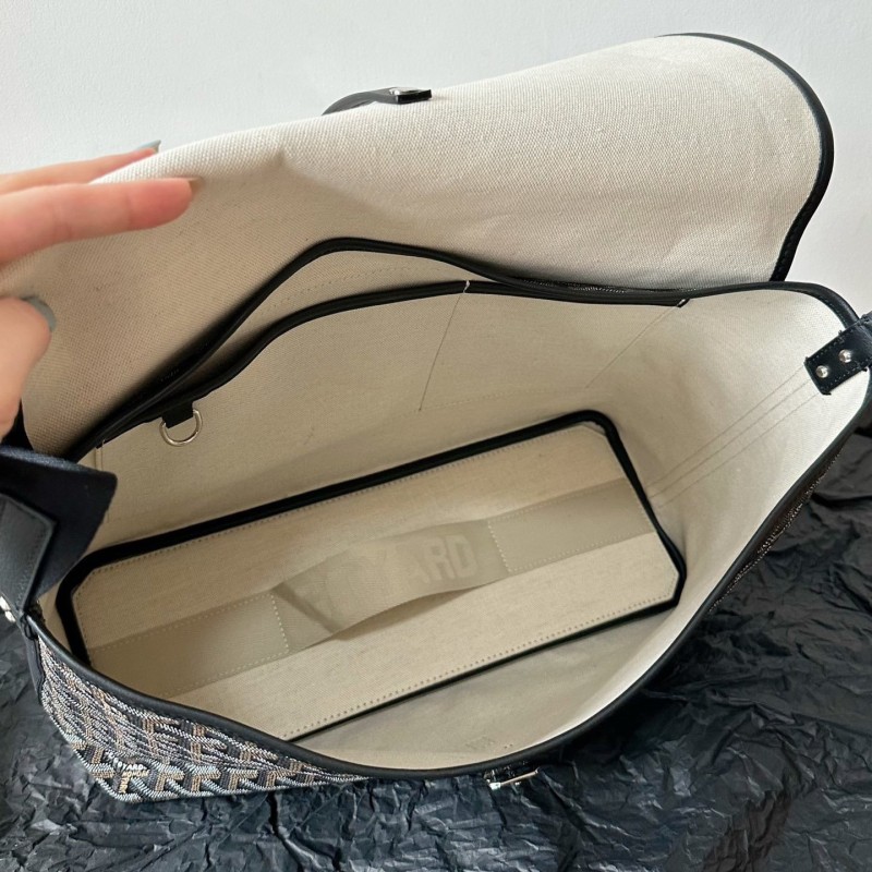 Goyard Messenger Bag