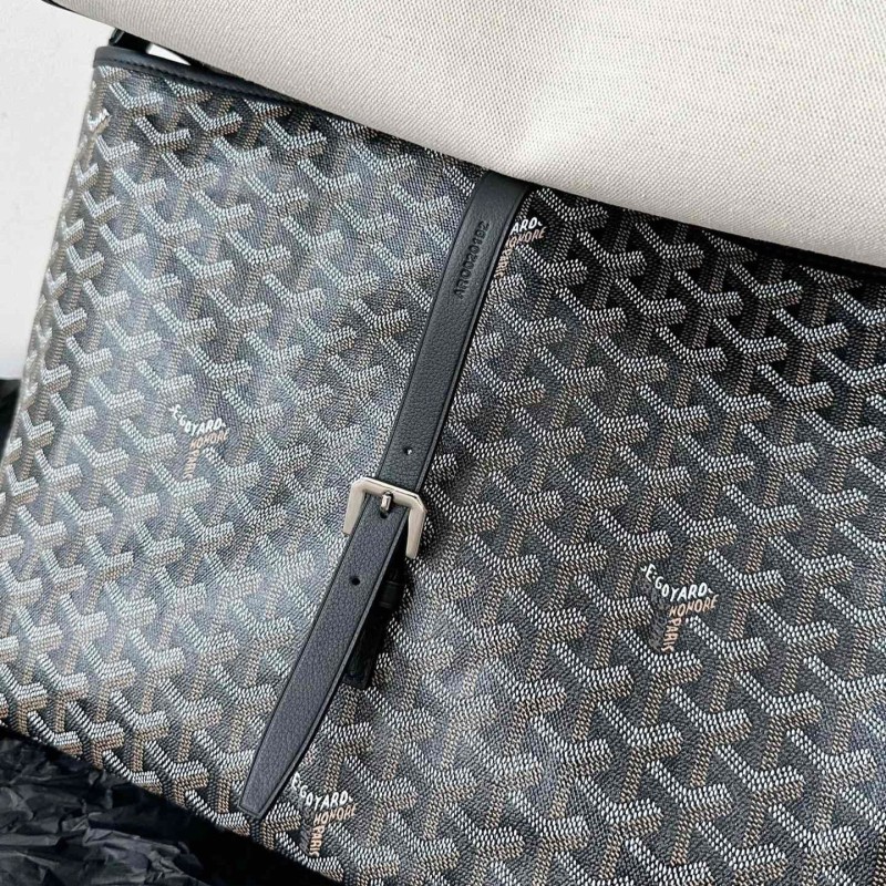 Goyard Messenger Bag