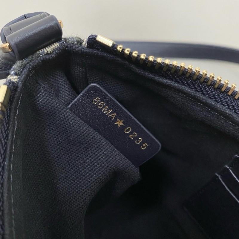 Dior Wanderlust 迷你手袋