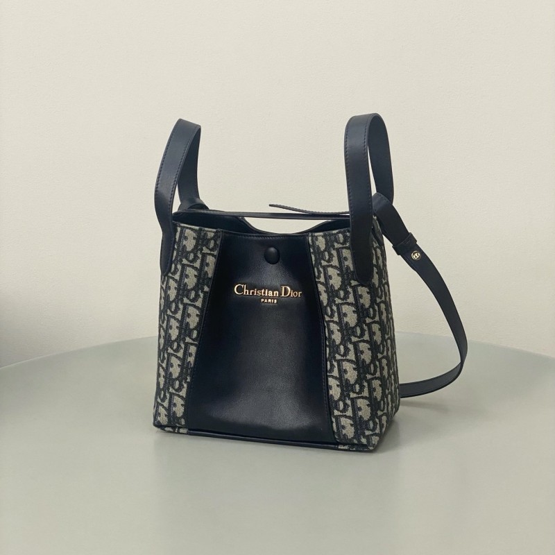 Dior Signature 水桶包