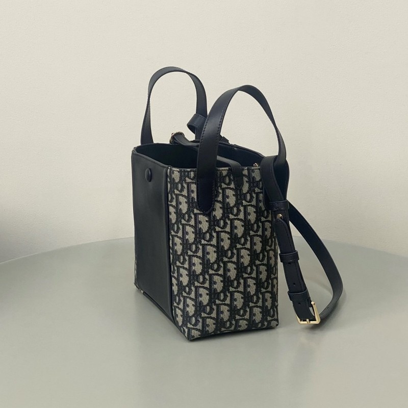 Dior Signature 水桶包