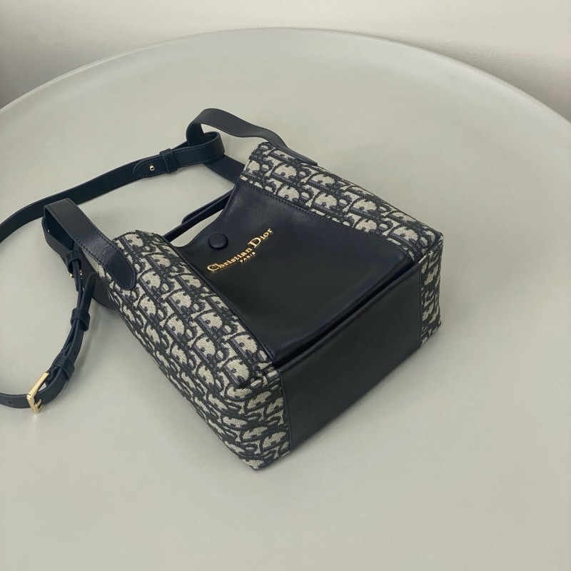 Dior Signature 水桶包