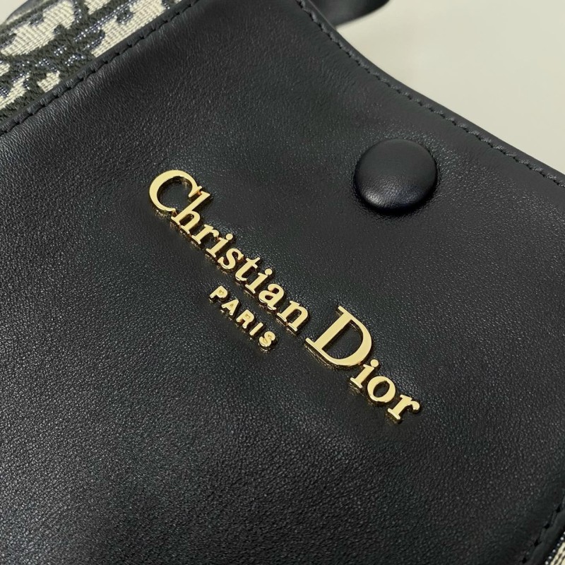 Dior Signature 水桶包