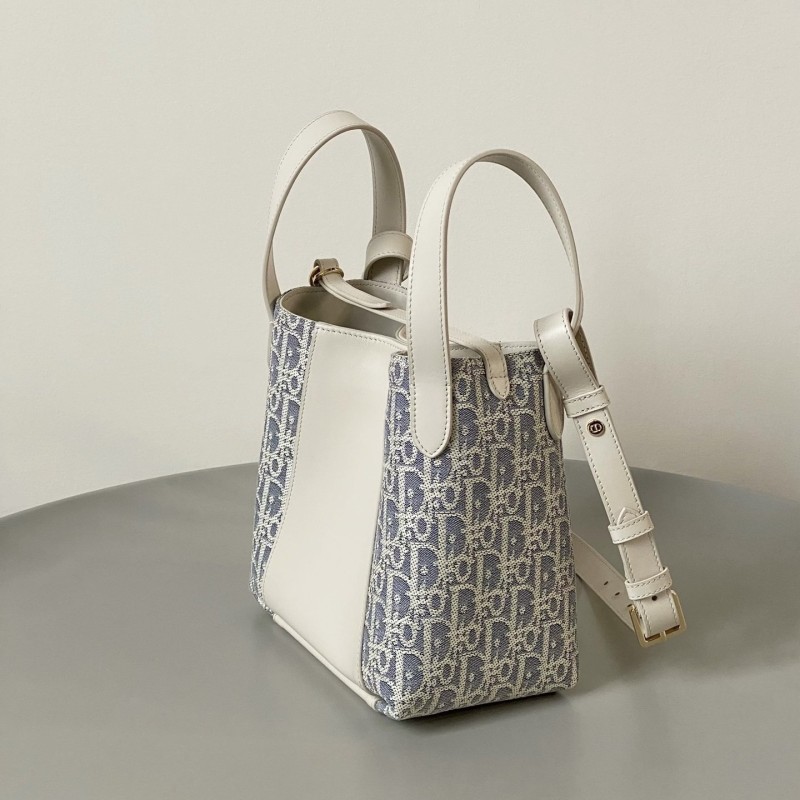 Dior Signature 水桶包