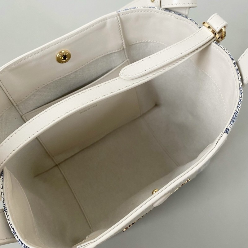 Dior Signature 水桶包