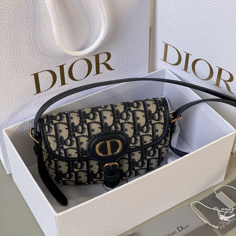 Dior Bobby 迷你