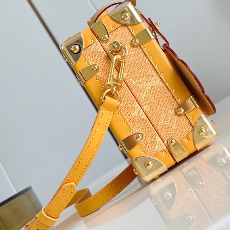 LV Handle Trunk