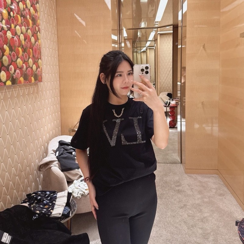 LV Tee
