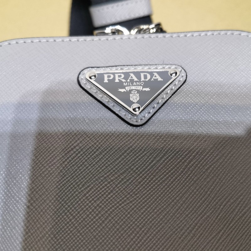 Prada 胸包