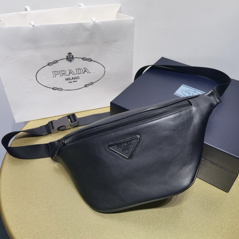 Prada 胸包