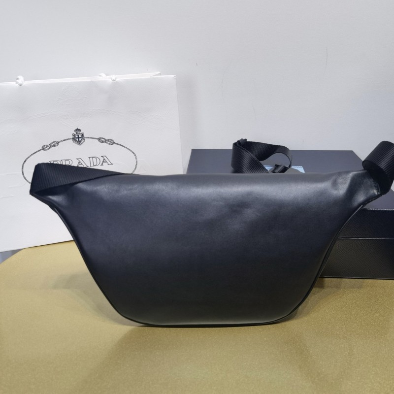 Prada 胸包