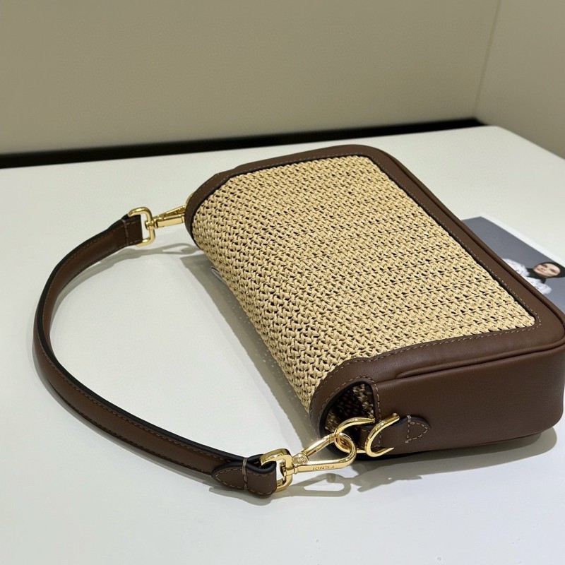 Fendi 拉菲草手袋