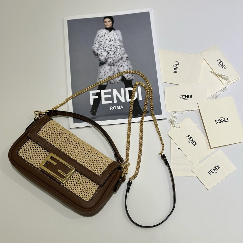 Fendi 拉菲草手袋