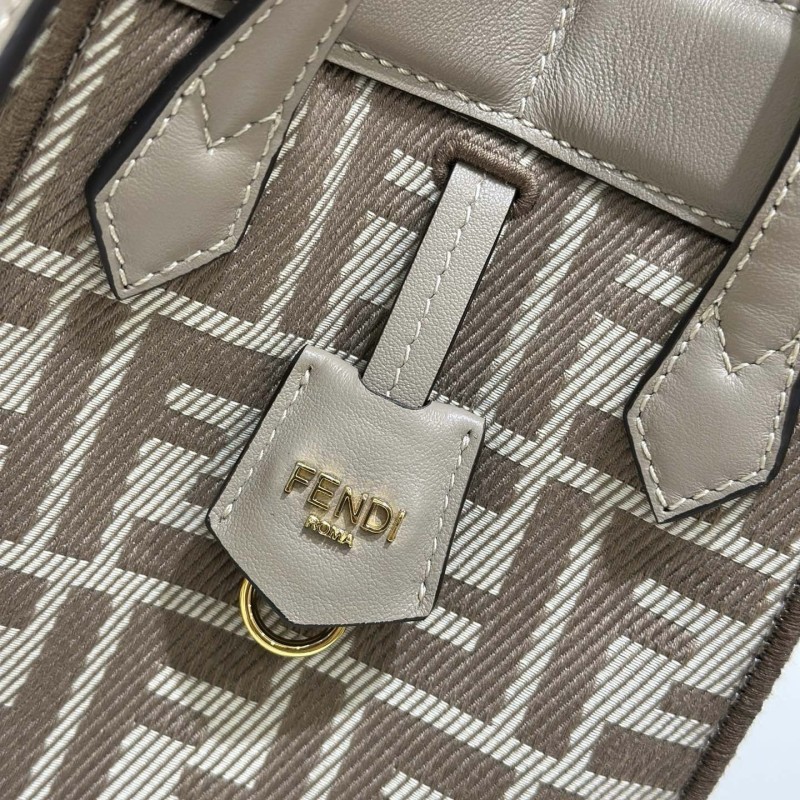 Fendi 折叠包