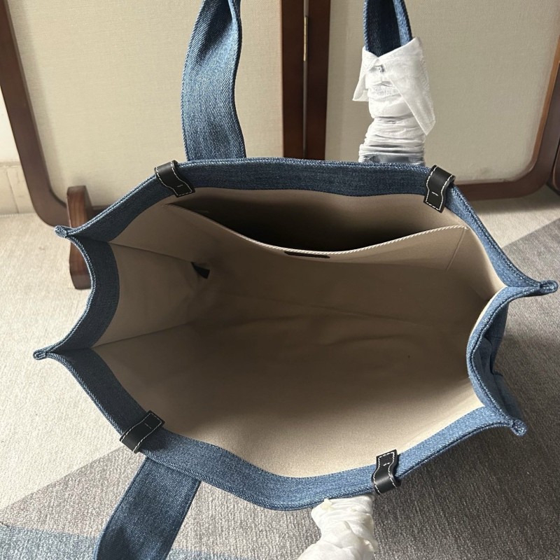 Chloe Woody Tote Bag