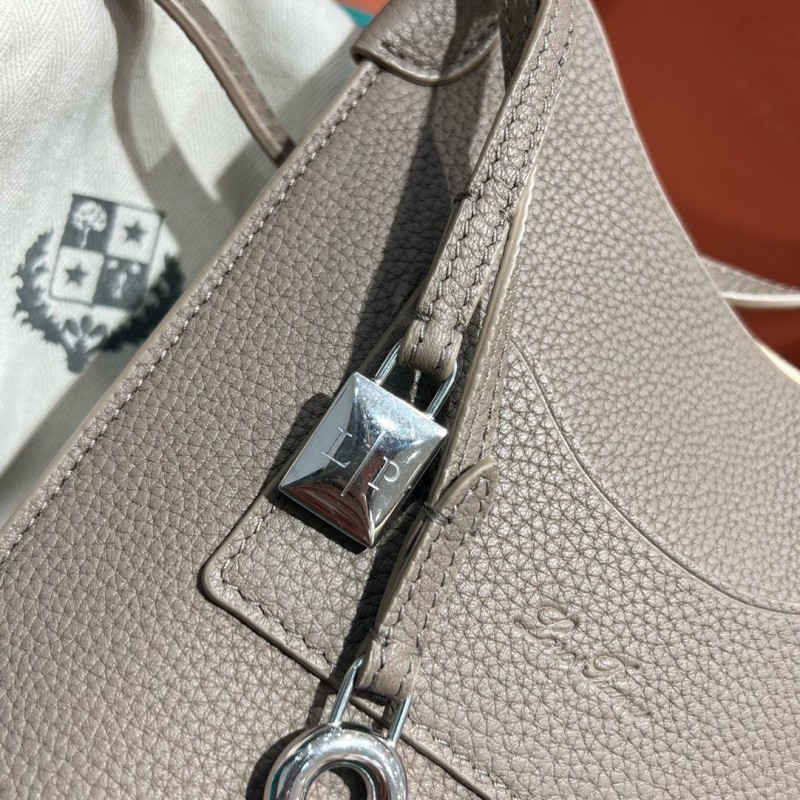 Loro Piana 手机包