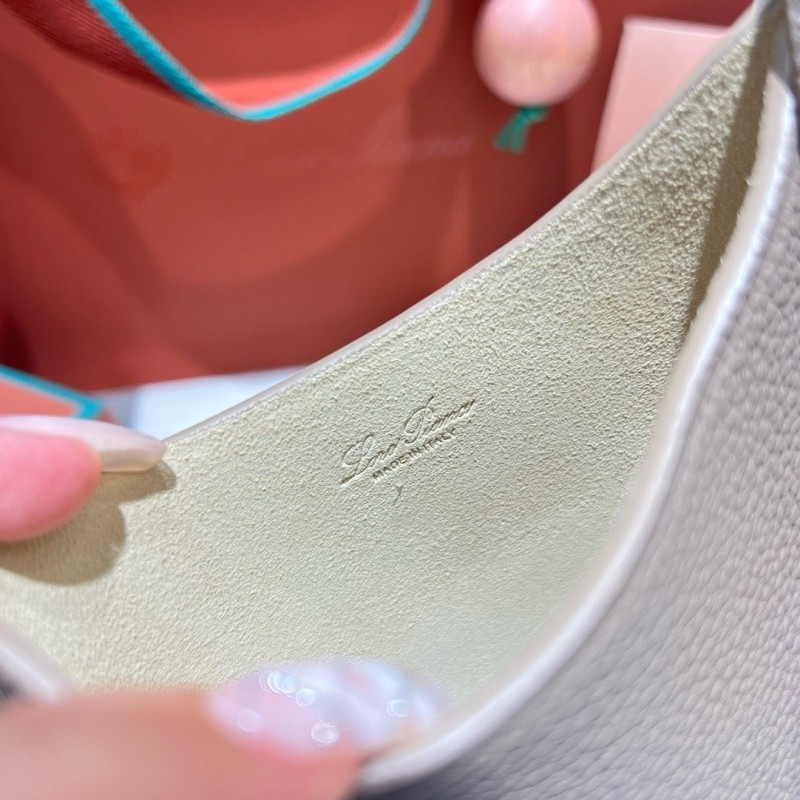 Loro Piana 手机包